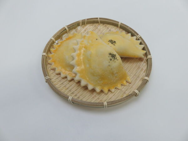 ハムチーズカルゾーネ（生冷凍）/　CALZONE CRU PRESUNTO E QUEIJO