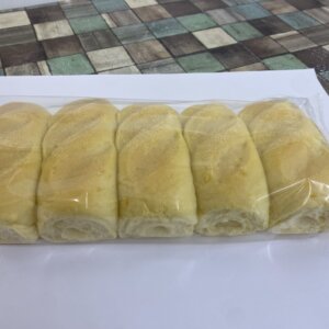 コーンパン5個入り　/　PÃO DE MILHO