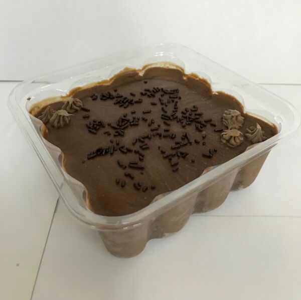 スプレーチョコケーキインカップ　/　BOLO EM POTE BRIGADEIRO